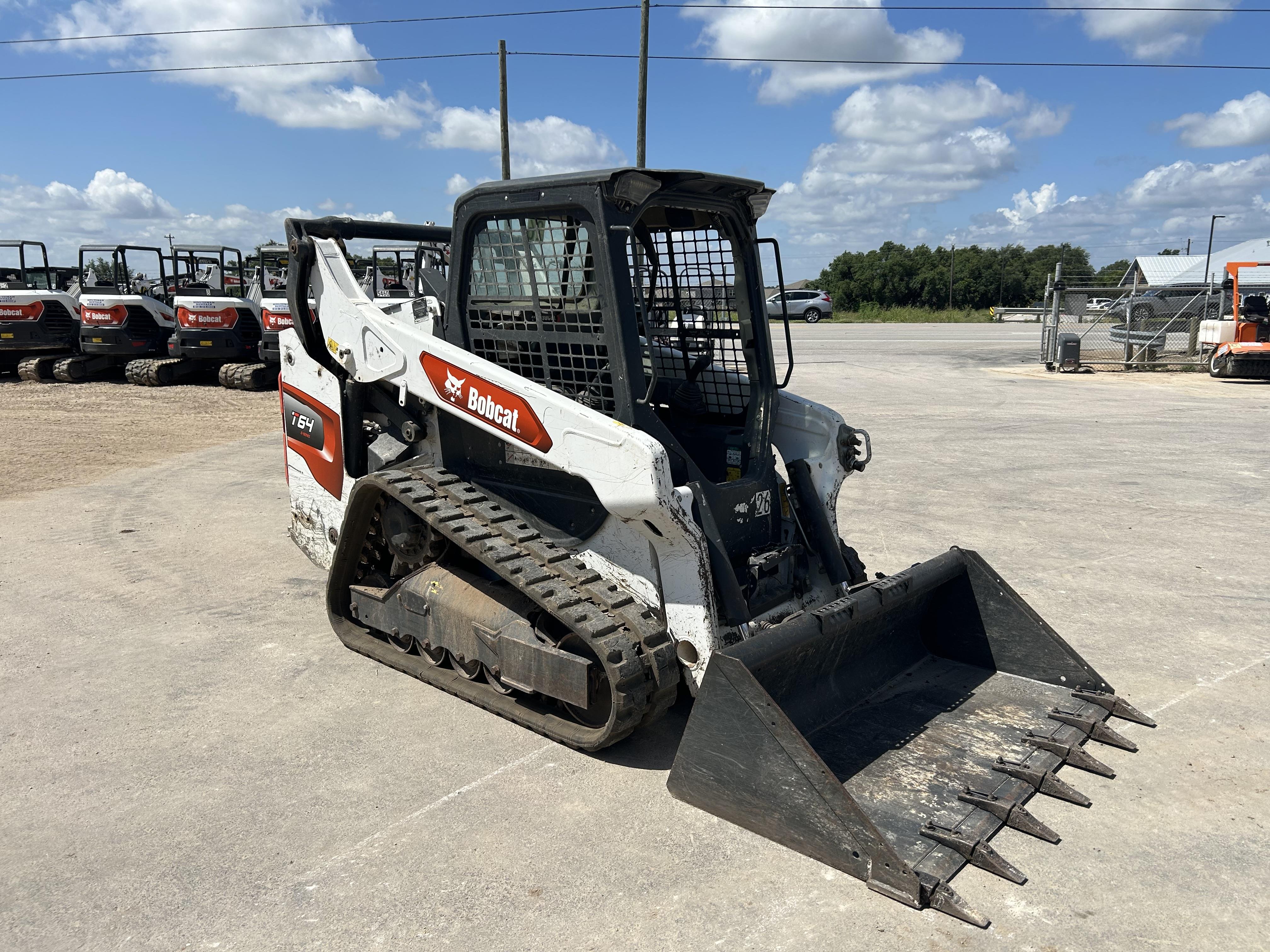 Used Equipment Sales TRACK SKID STEER 4635  26 in Liberty Hill TX